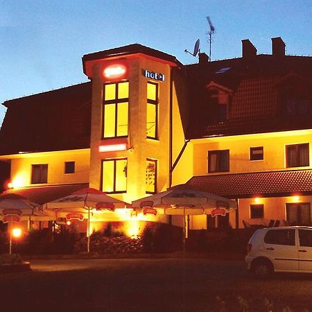 Hotel Twardowski Глогочов Екстер'єр фото