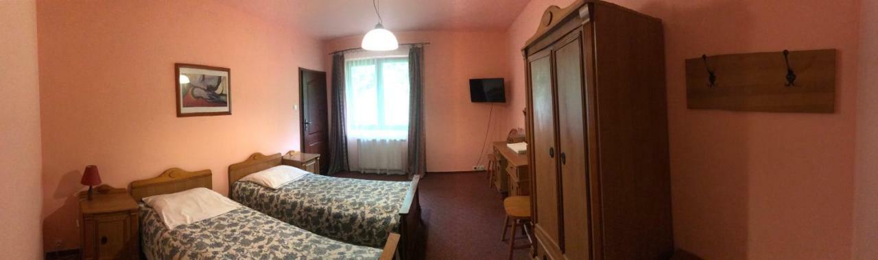 Hotel Twardowski Глогочов Екстер'єр фото